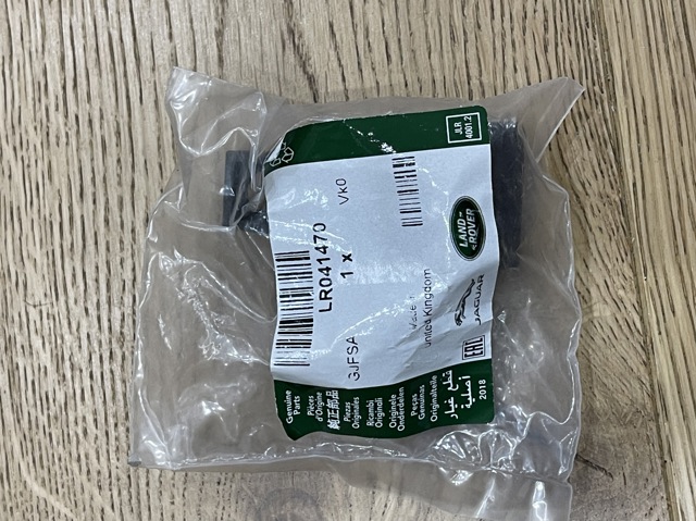 Land Rover LR041470