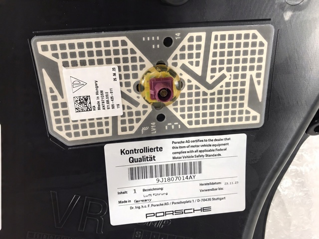 Дефлектор переднего бампера правый Porsche 9J1807014AY цена, от 98.76 USD