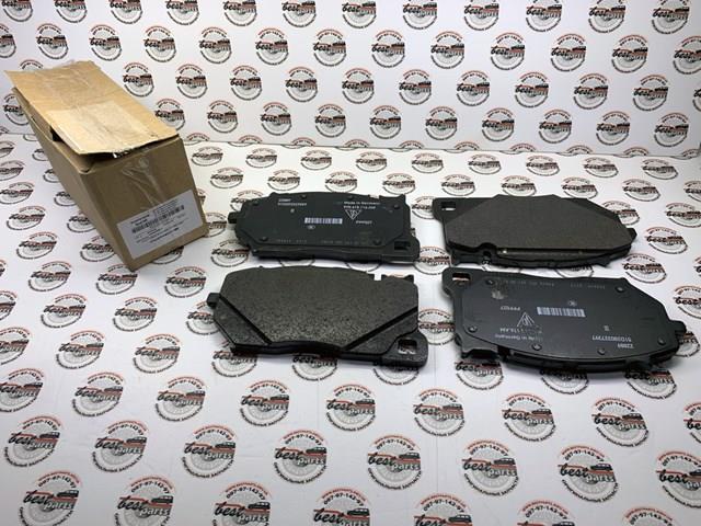 Передние тормозные колодки 9Y0698151AM Porsche