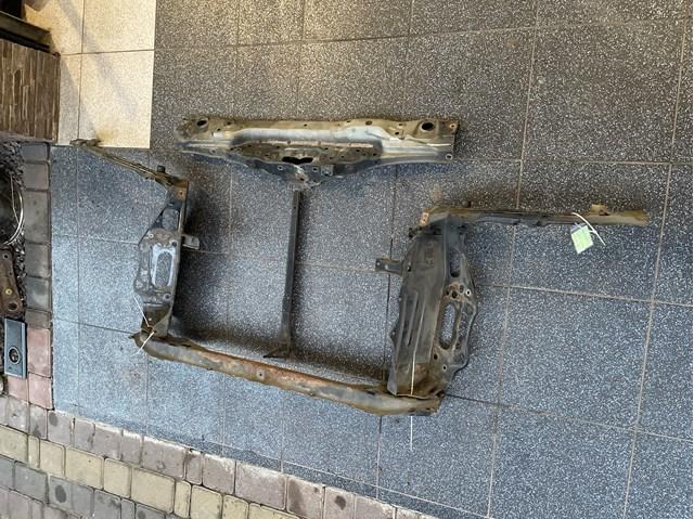 Рамка радиатора 5320130918 Toyota