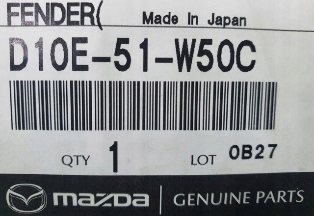 D10E51W50C Mazda Расширитель (накладка) арки заднего крыла правый
