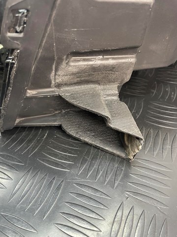  Land Rover LR098527