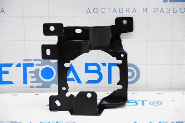 Кронштейн крепления противотуманной фары, правой Nissan/Infiniti 269105NA0A