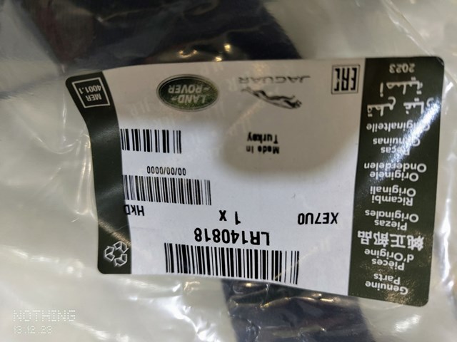 LR140818 Land Rover 