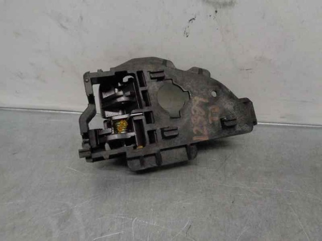 826232S000 Hyundai/Kia Ручка правой задней двери