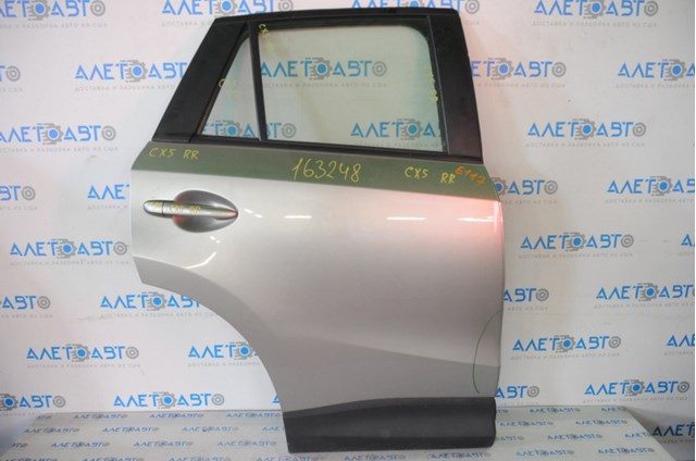 Задняя правая дверь Mazda KDY57202XE
