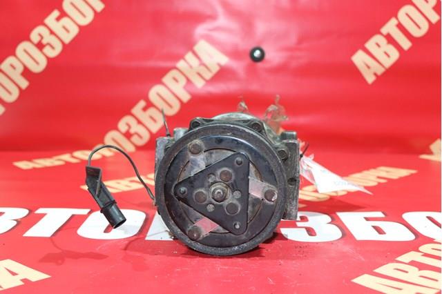 Компрессор кондиционера 8200040681 Renault (RVI)