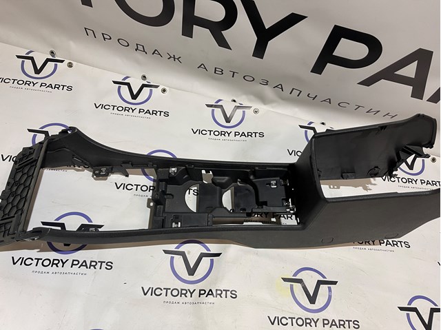 Купить 561863241G82V VAG Центральная консоль торпеды
