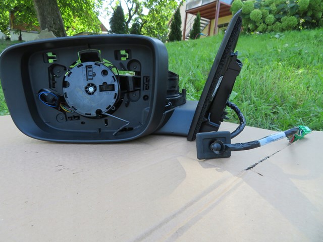 Левое боковое зеркало 31371125 Volvo