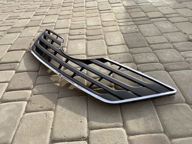 Решетка Polcar 8138052