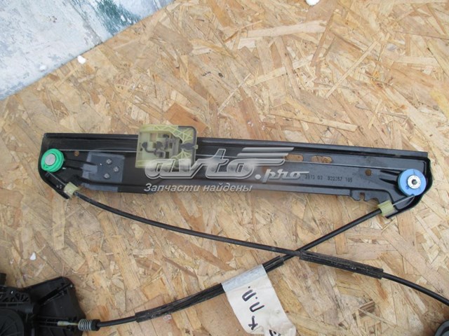 Стеклоподъемник передней правой двери Land Rover LR026708 цена, от 39.50 USD