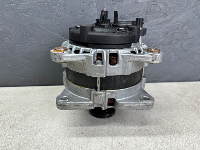 Автомобильный генератор Renault (RVI) 231007518R цена, от 105.56 USD