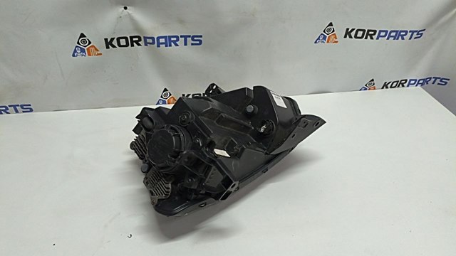 92102AT100 Hyundai/Kia Фара передняя правая