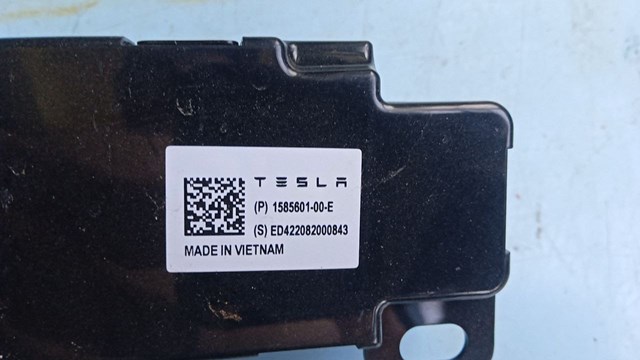 Купить 158560100E Tesla Антенна