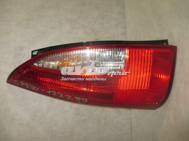 C10051160A Mazda luz direita