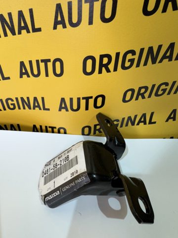 Купить D46158210B Mazda Петля водительской двери