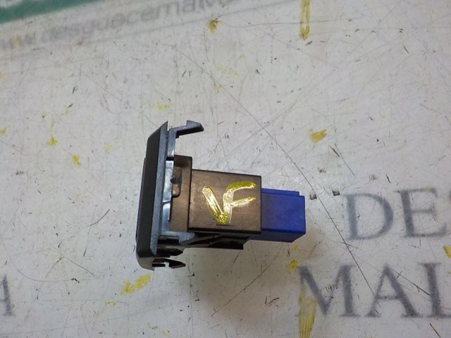 Botão de ativação do sinal de emergência para Seat Ibiza V KJ1, KJG