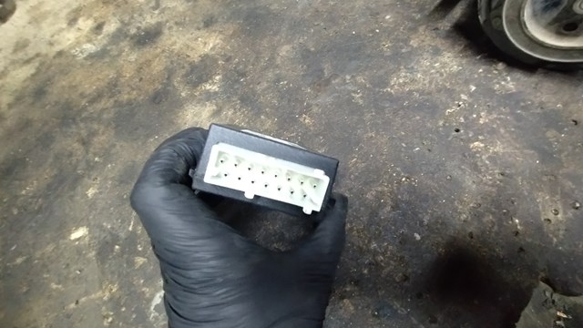 Купить YWC500261 Land Rover 