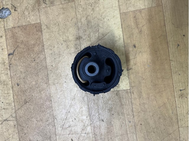 Подушка коробки передач Renault (RVI) 5010316546 цена, от 347.96 USD
