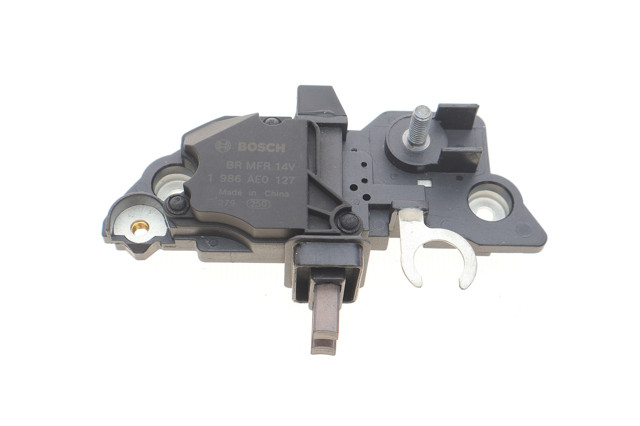 Реле регулятор генератора Bosch 1986AE0127