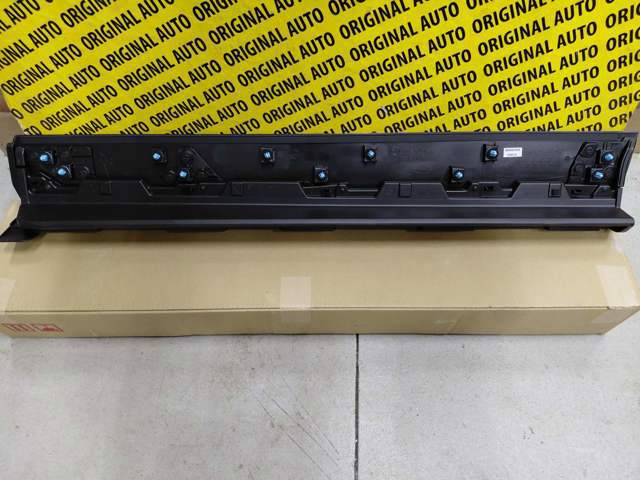 Купить KMV651RA0C Mazda Молдинг двери передней правой