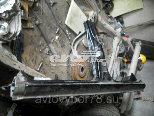 Боковина кузова левая 76023EB331 Nissan