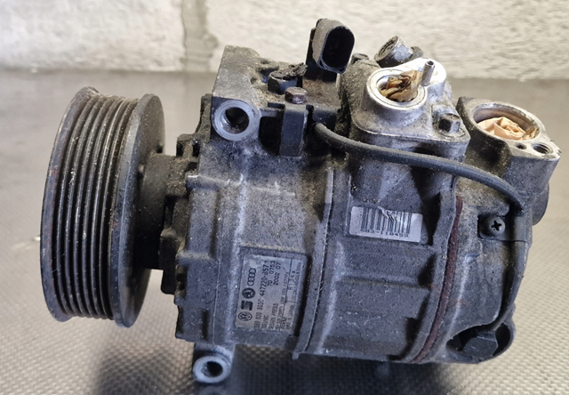 Компрессор кондиционера 3B0820803C Denso