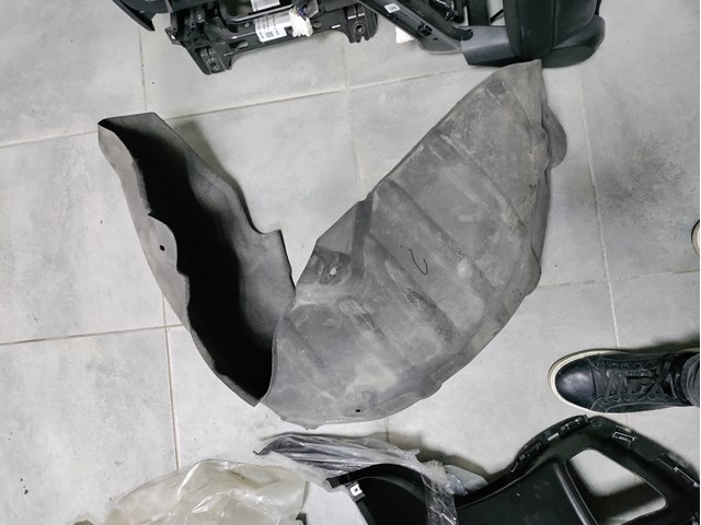 Купить KB7W561H1A Mazda Подкрылок задний правый