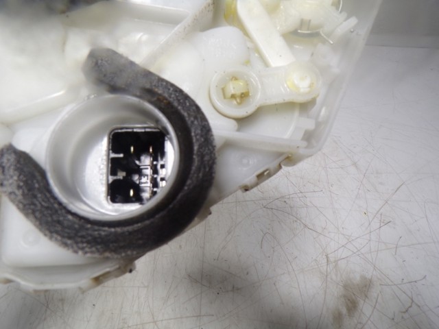 8220254P01 Suzuki Замок двери водителя