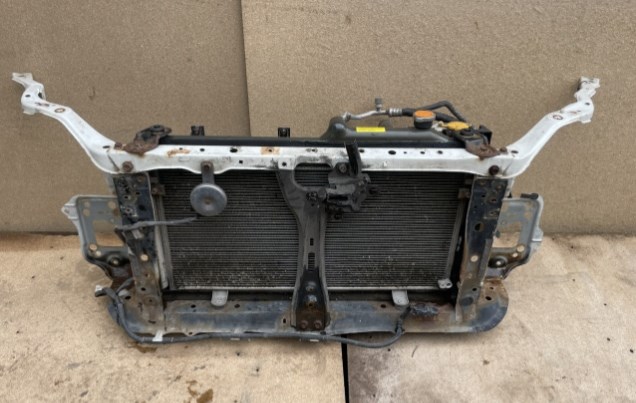 Кронштейн для радиатора Subaru 53029AJ1709P