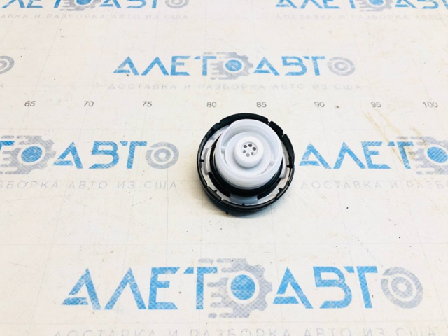 Крышка топливного Бака на Toyota Corolla  E11