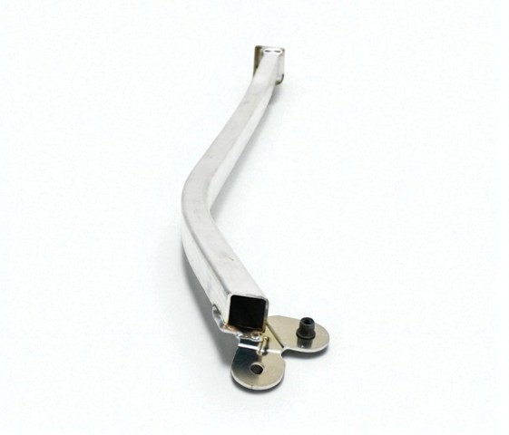 Купить LR135814 Land Rover Кронштейн крепления защиты двигателя