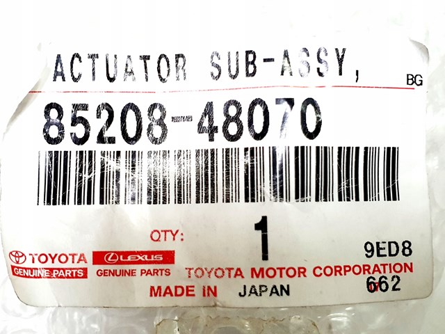 Soporte boquilla lavafaros cilindro (cilindro levantamiento) 8520848070 TOYOTA