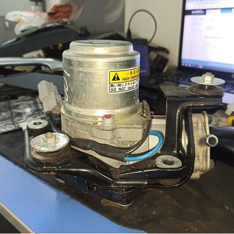 Bomba a vácuo Mitsubishi Outlander preço, a partir de 384,94 USD