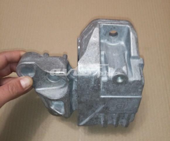 Подушка коробки передач 68330091AA Chrysler