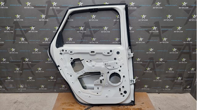 Задняя левая дверь Peugeot/Citroen 9801573080