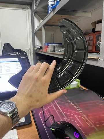 Щиток тормозного диска переднего левого Mazda DGH933271 цена, от 17.76 USD