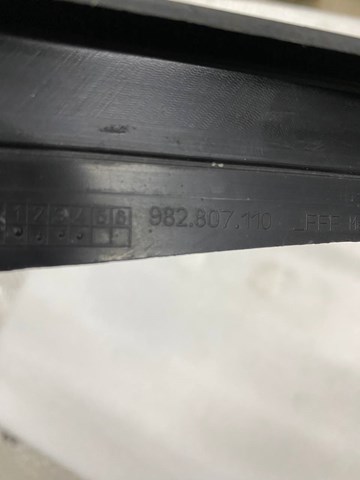  982807110OK1 Porsche
