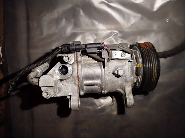 Насос кондиционера Denso 22527010