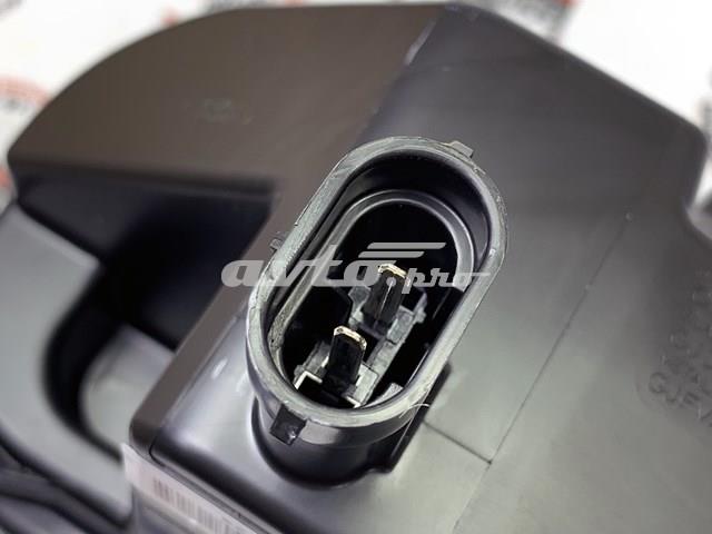 Фара противотуманная левая LR072646 Land Rover