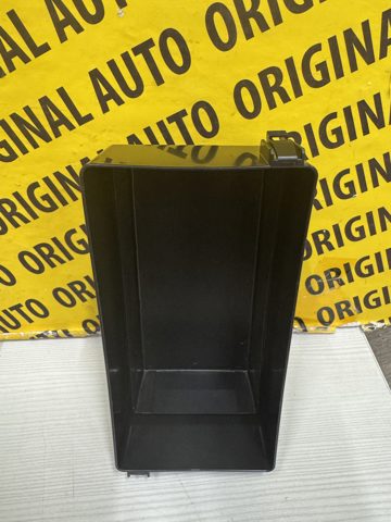 243826RA1B Nissan/Infiniti Крышка блока предохранителей
