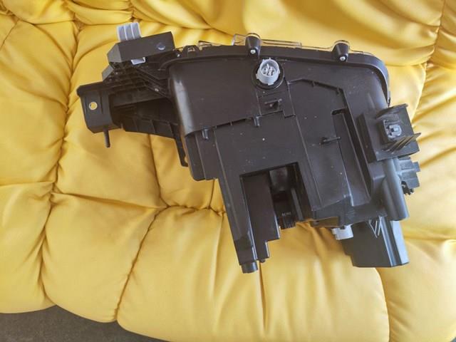 Фары Mazda TM5551041B