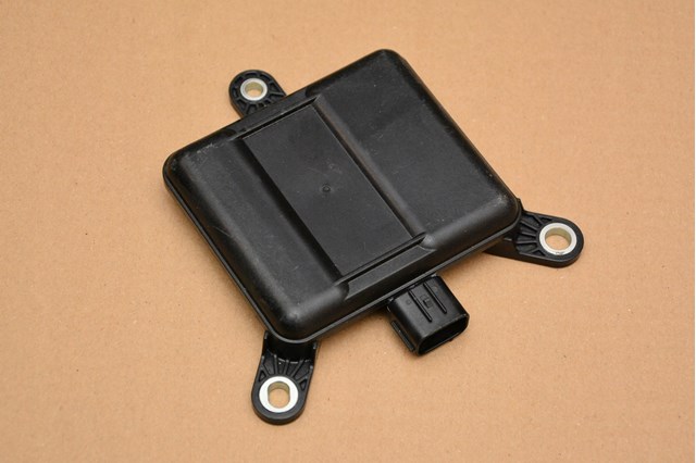 Датчик контроля мертвой зоны задний Mazda KB8C67Y30C цена, от 84.65 USD