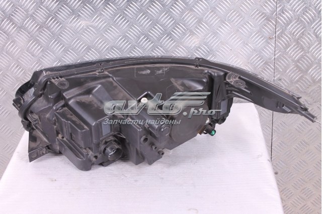 Правая блок фара Land Rover LR040673 цена, от 1149.75 USD