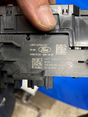  Ford LB5T3F944RF цена, от 20.53 USD
