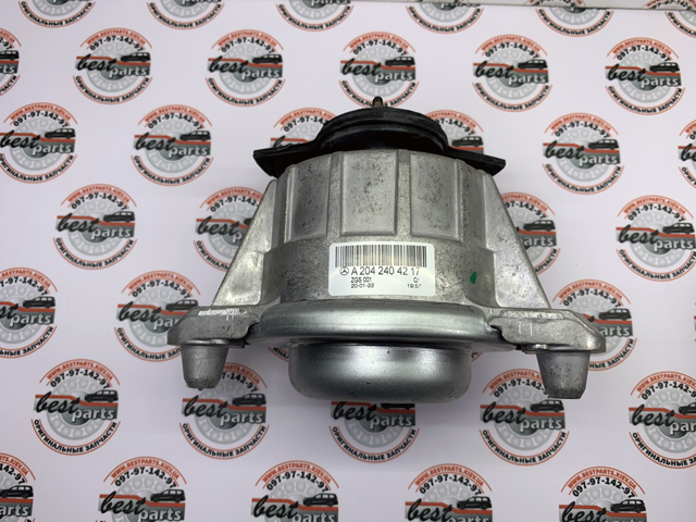 Левая/правая опора двигателя A204240421764 Mercedes