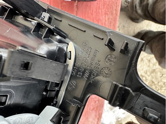 5G1819743G VAG 