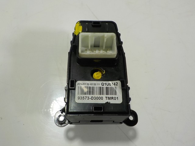  Hyundai/Kia 93573D3000