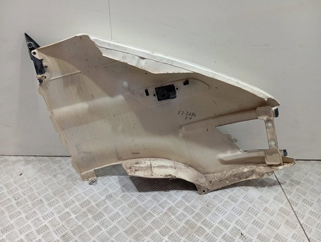 Крыло переднее левое Iveco 99489805 цена, от 64.78 USD