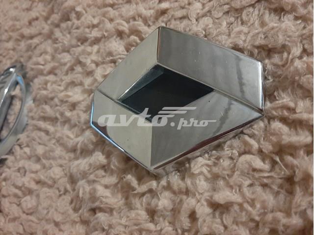 8200145816 Renault (RVI) Фирменный значек на багажник